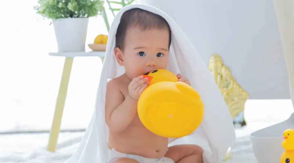5 Reasons to Get a Cotton Gauze Towel for Your Newborn