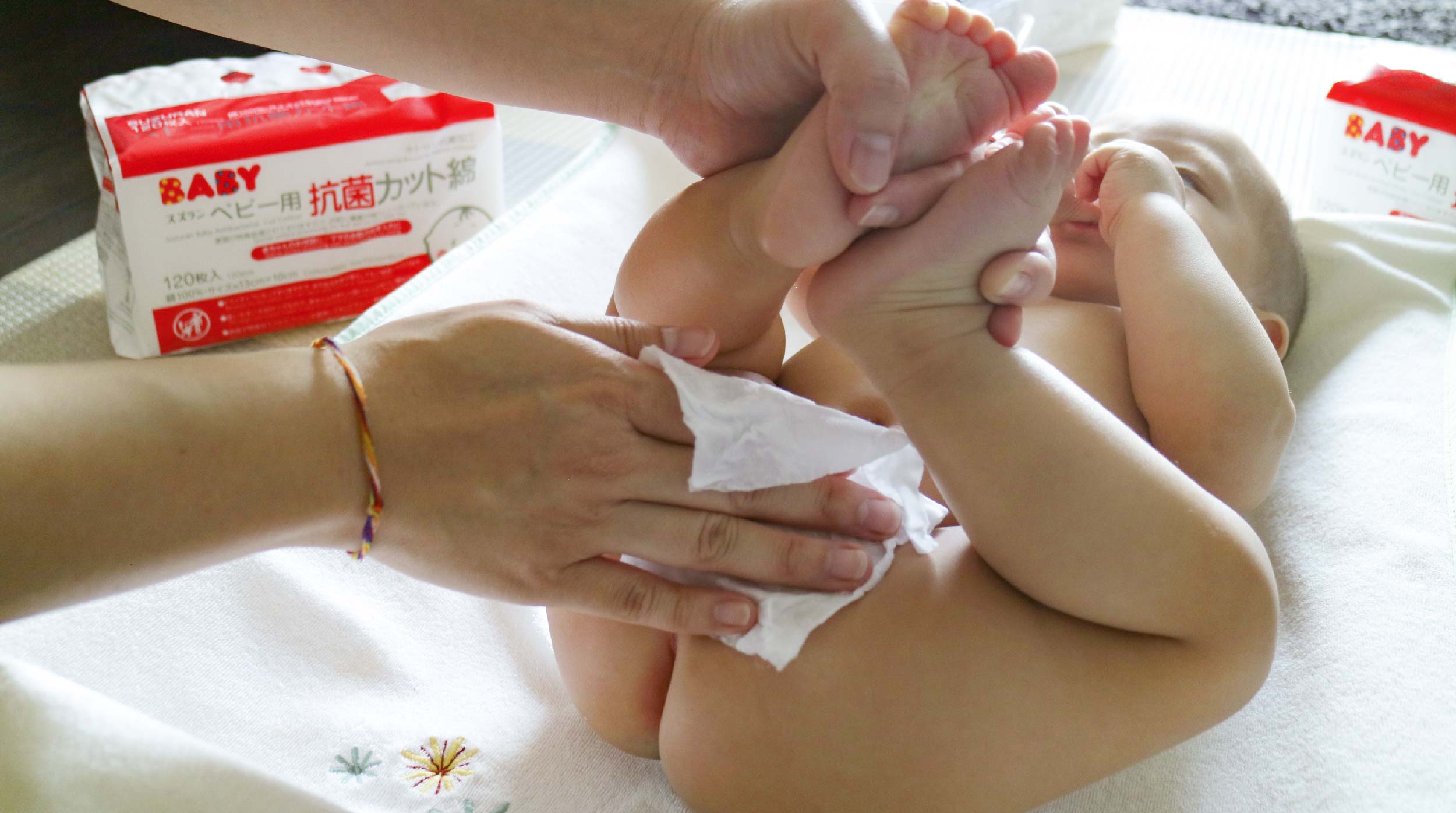 Why Does Your Baby Cries During Diaper Changes?